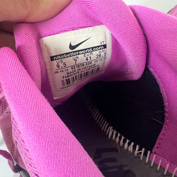 Size 9.5 US- Nike Women's Air Max 2014 Pink Black Running Athletic Training Shoe - Picture 5 of 11